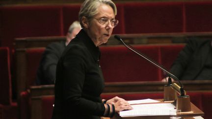 La première ministre Elisabeth Borne, à l'Assemblée nationale, Paris, le 29 novembre 2023. (QUENTIN DE GROEVE / HANS LUCAS)